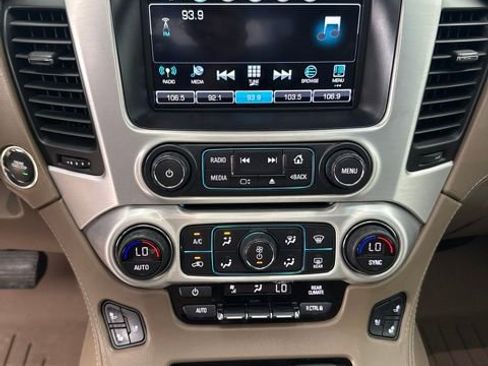 Used 2018 GMC Yukon SLT w/ Premium Edition AWD/4WD image 18