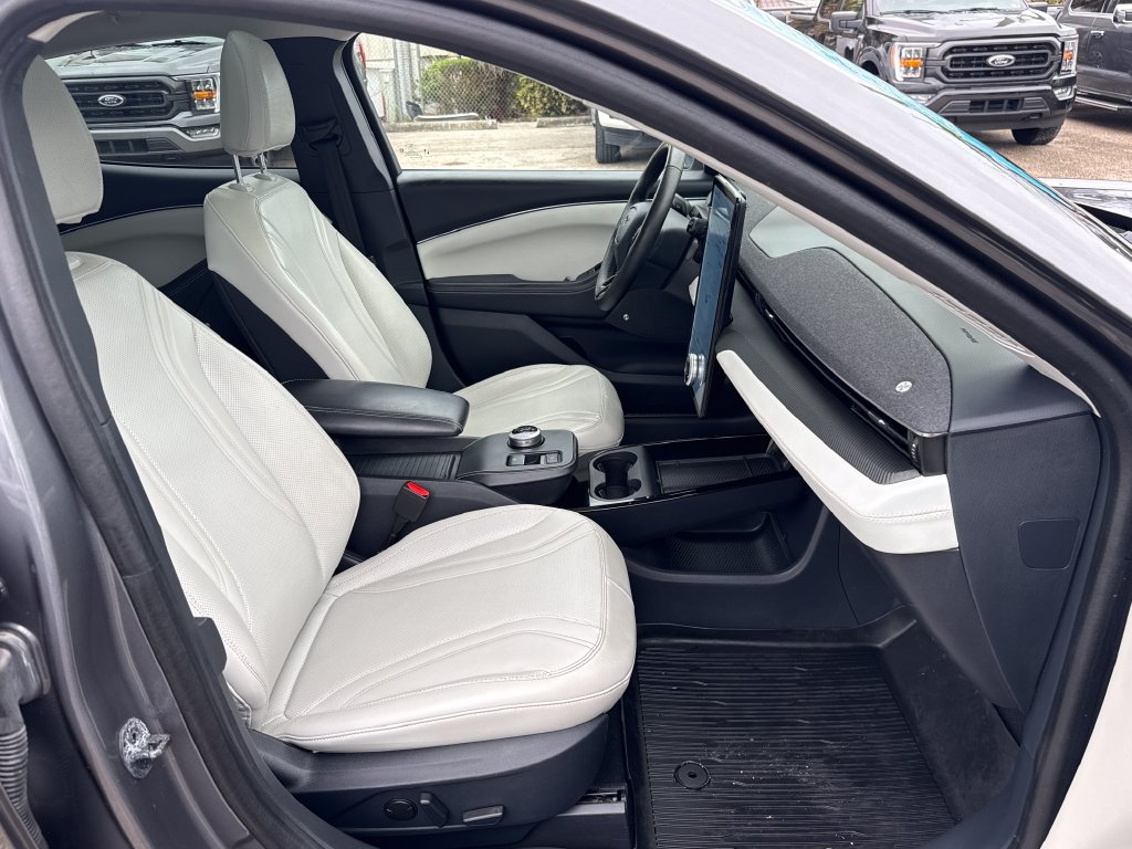 Used 2021 Ford Mustang Mach-E Premium AWD/4WD image 29