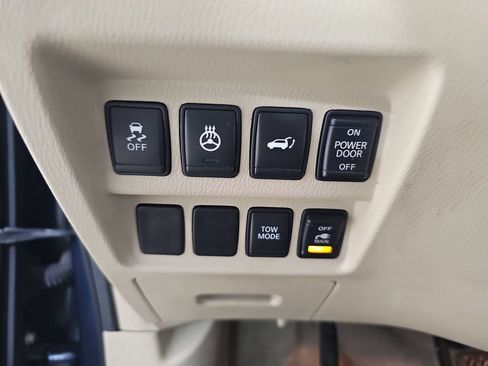 Used 2014 Nissan Pathfinder Platinum w/ Platinum Premium Package AWD/4WD image 31
