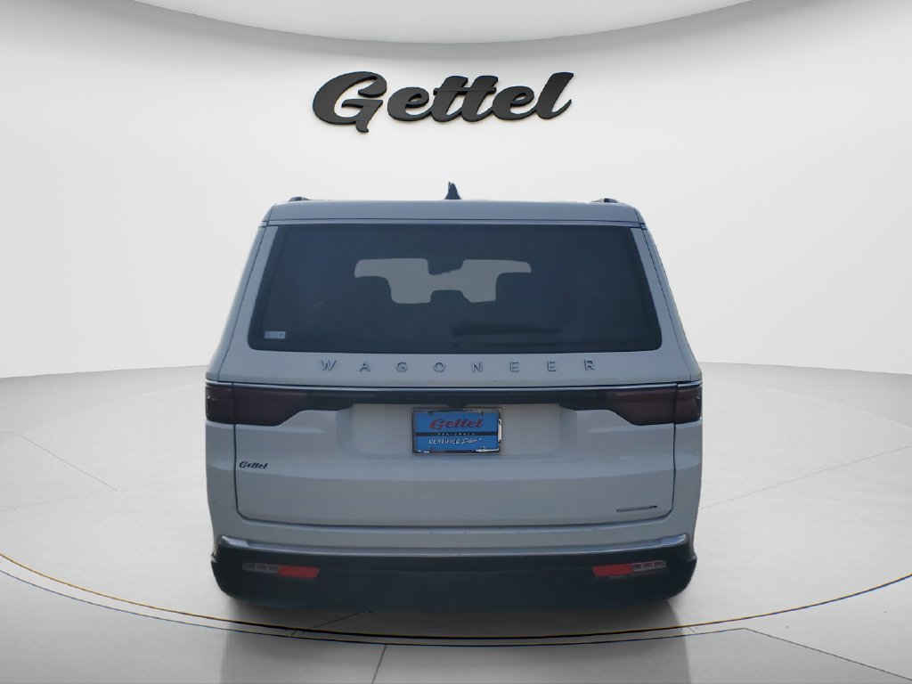 Used 2024 Jeep Wagoneer L Series II w/ Flexible Seating Group AWD/4WD image 6