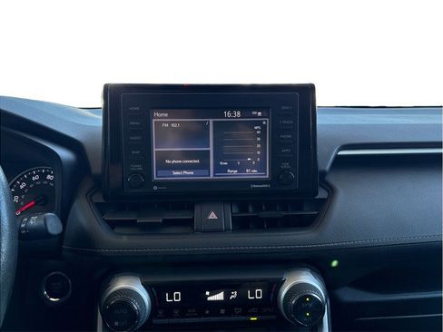 Used 2021 Toyota RAV4 XLE AWD/4WD image 12