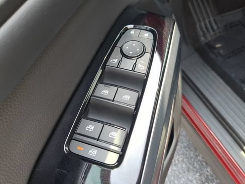 Used 2024 Nissan Pathfinder SL w/ SL Premium Package FWD image 22