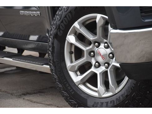 Used 2019 GMC Sierra 1500 SLE image 9