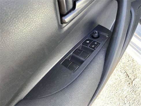 Used 2023 Toyota Corolla LE image 18
