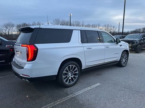 New 2025 GMC Yukon XL Denali w/ Denali Reserve Package image 5