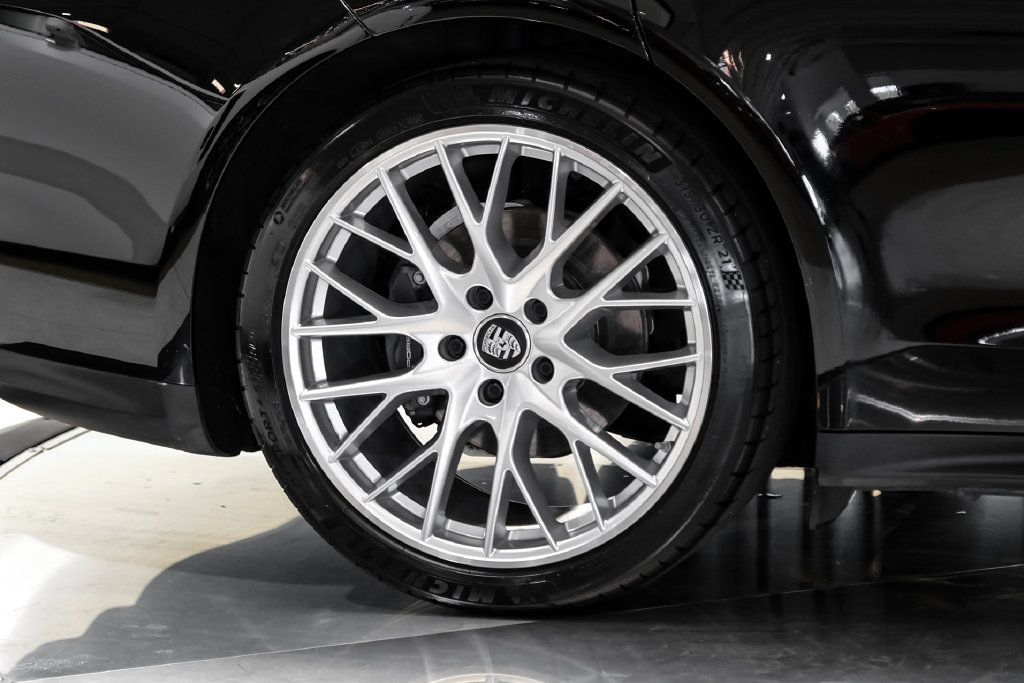 Used 2022 Porsche Panamera 4 AWD/4WD image 61