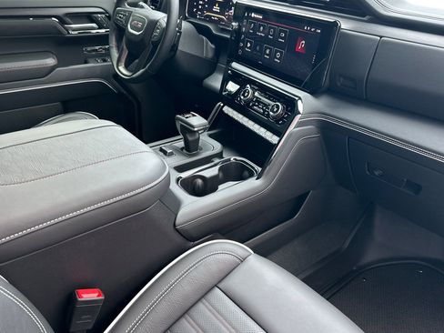 Used 2025 GMC Sierra 1500 AT4X image 17