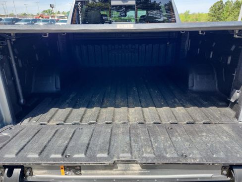 Used 2024 GMC Sierra 1500 AT4 w/ Technology Package AWD/4WD image 13