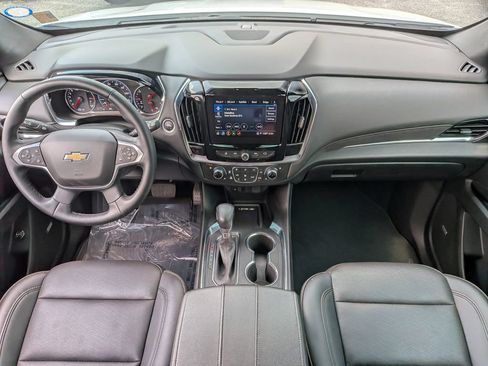 Used 2023 Chevrolet Traverse High Country FWD image 30