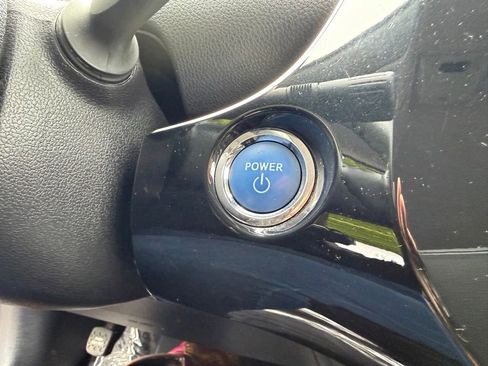 Used 2017 Toyota Prius Prime Plus FWD image 18