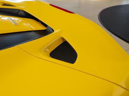 Used 2023 Ferrari F8 Tributo RWD image 26