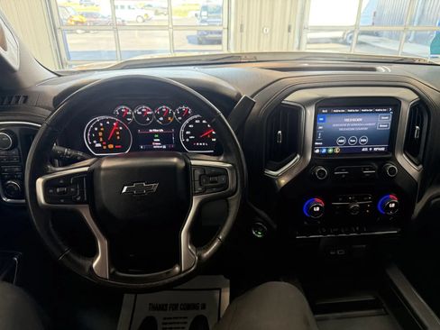 Used 2022 Chevrolet Silverado 1500 LT Trail Boss w/ LPO, Dark Essentials Package AWD/4WD image 29