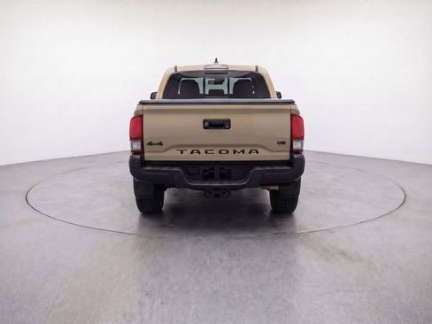 Used 2020 Toyota Tacoma SR5 image 7