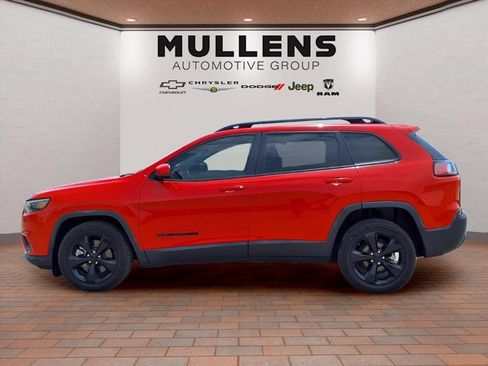 Used 2021 Jeep Cherokee Latitude Plus FWD image 8
