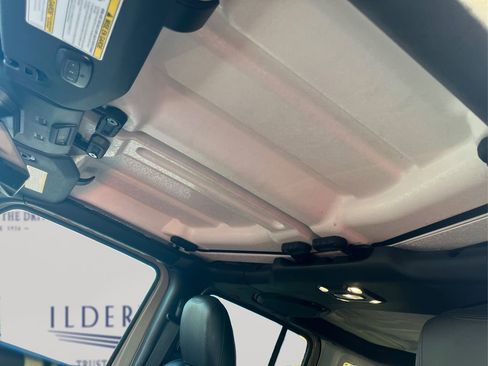 Used 2022 Jeep Wrangler Unlimited Rubicon w/ LED Lighting Group image 20