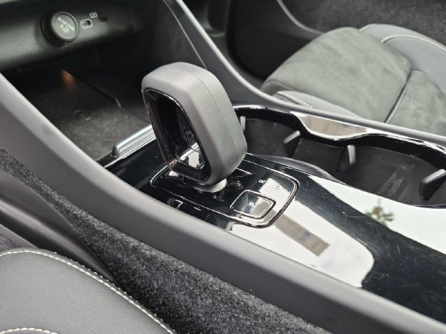 Used 2023 Volvo C40 P8 Recharge Ultimate w/ Protection Package Premier AWD/4WD image 20