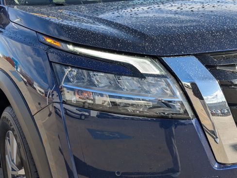 Used 2023 Nissan Pathfinder SL image 11