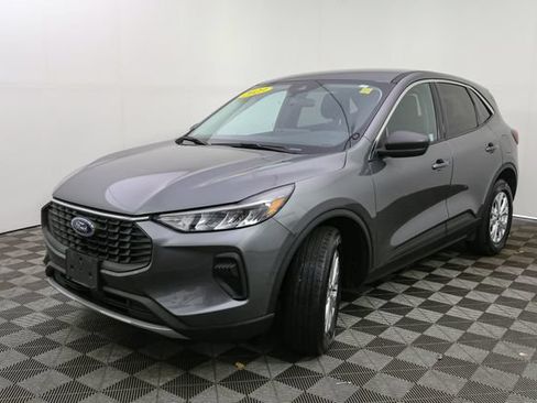 Used 2023 Ford Escape Active w/ Tech Pack #1 AWD/4WD image 5