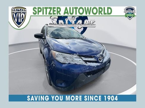 Used 2015 Toyota RAV4 LE image 1