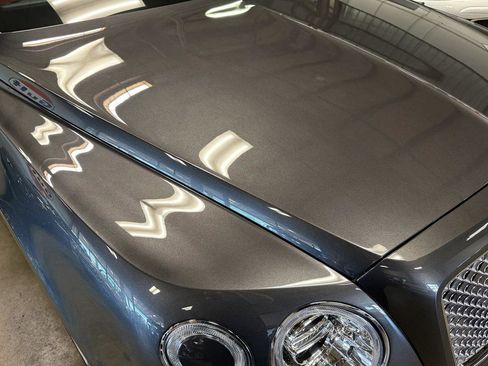 Used 2018 Bentley Bentayga image 26