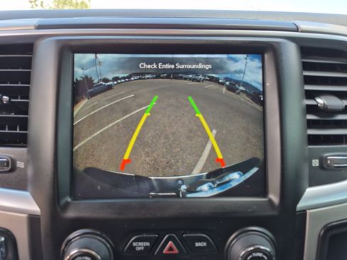 Used 2020 RAM 1500 Classic SLT w/ Luxury Group AWD/4WD image 32
