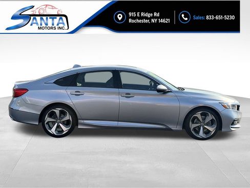 Used 2018 Honda Accord Touring image 4