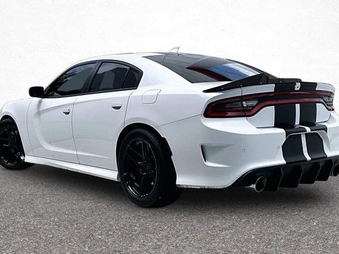Used 2018 Dodge Charger R/T Scat Pack RWD image 5