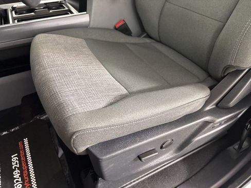 Used 2024 Ford F250 XLT w/ FX4 Off-Road Package image 9