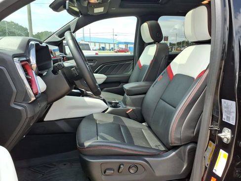 Used 2024 GMC Canyon AT4X AWD/4WD image 16