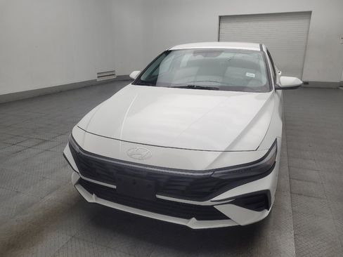Used 2024 Hyundai Elantra SEL FWD image 15