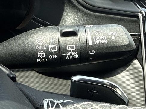Used 2024 Jeep Grand Cherokee Altitude AWD/4WD image 17
