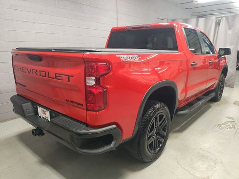 Used 2024 Chevrolet Silverado 1500 Custom Trail Boss w/ Turbomax Blackout Package AWD/4WD image 2