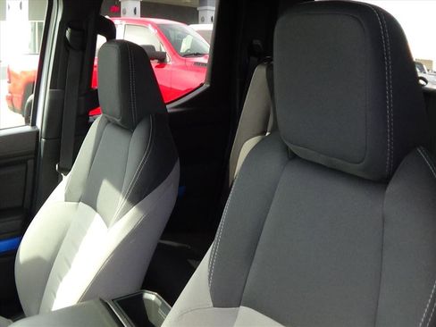 Used 2025 Toyota Tacoma TRD Off-Road image 19