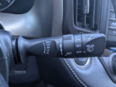 Used 2017 Toyota RAV4 Limited FWD image 18
