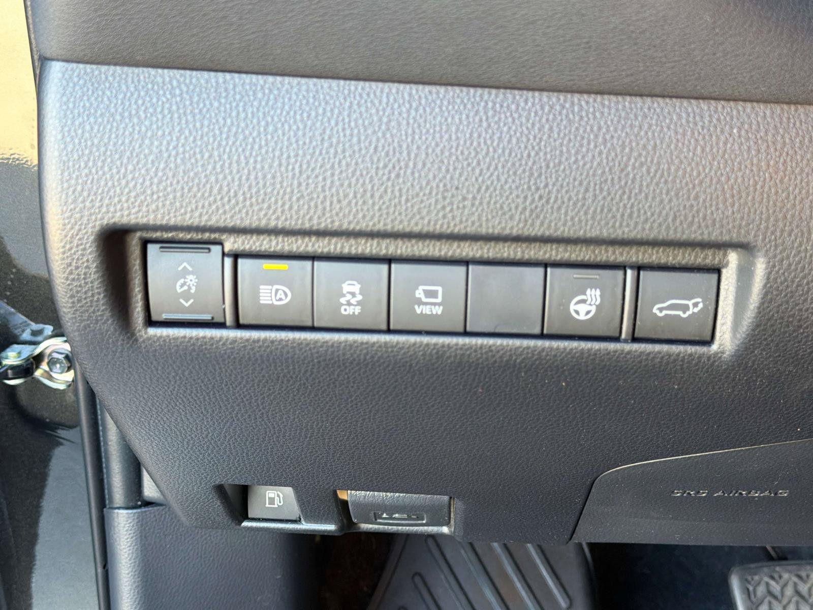 Used 2021 Toyota Venza Limited AWD/4WD image 33