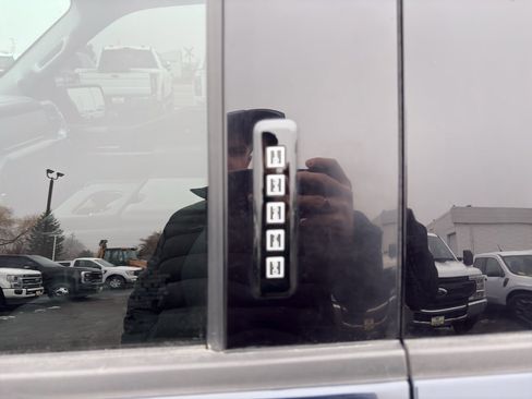 Used 2021 Ford F150 Lariat w/ Equipment Group 501A Mid image 10