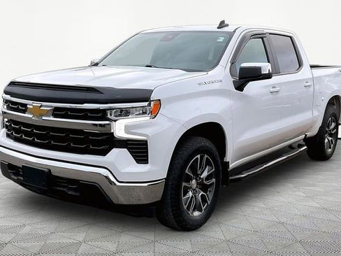 Used 2023 Chevrolet Silverado 1500 LT image 3