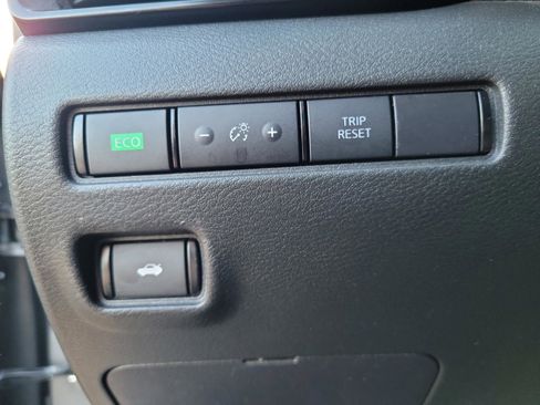 Certified 2024 Nissan Sentra SV image 23