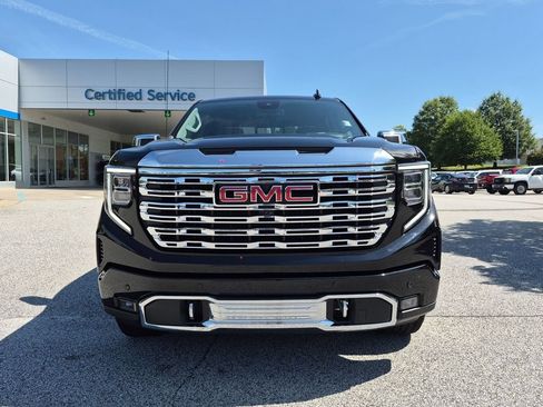 Used 2024 GMC Sierra 1500 Denali AWD/4WD image 8