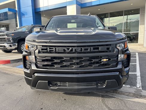 New 2025 Chevrolet Silverado 1500 Custom image 8