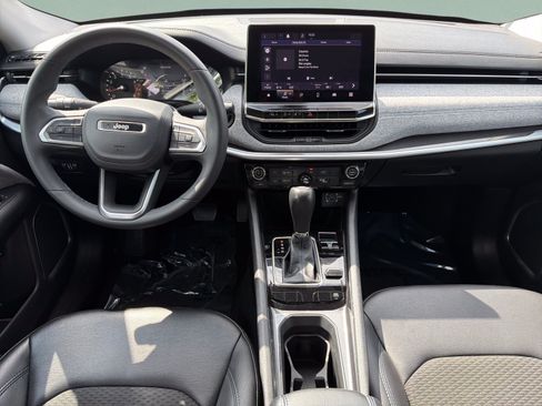 Used 2022 Jeep Compass Latitude AWD/4WD image 9