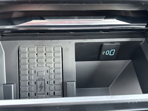 New 2026 Ford F350 Platinum w/ Tremor Off-Road Package image 28