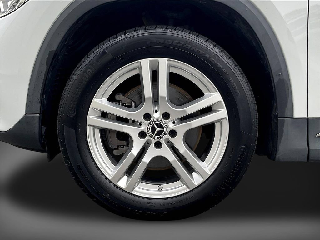 Used 2023 Mercedes-Benz GLA 250 4MATIC w/ Premium Package image 33
