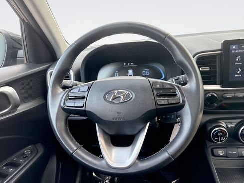 Used 2023 Hyundai Venue SEL w/ Cargo Package FWD image 11