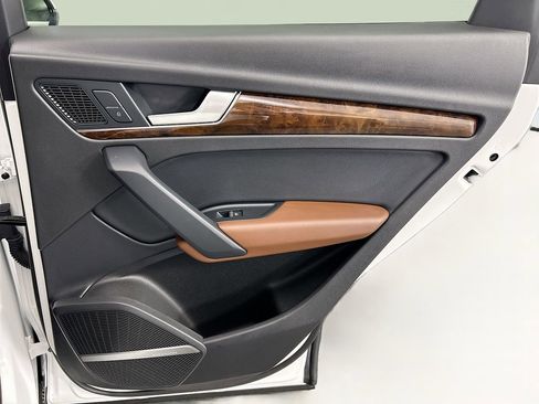 Used 2018 Audi Q5 2.0T Premium Plus w/ Premium Plus Package image 26