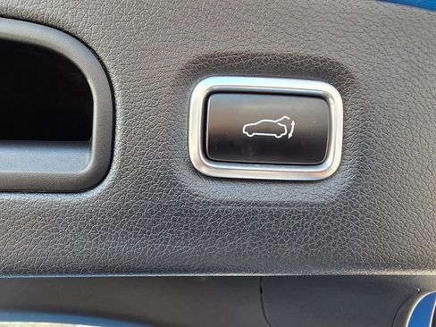 Used 2023 Kia Stinger GT2 image 33