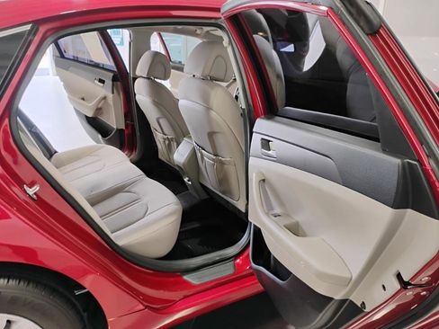 Used 2017 Hyundai Sonata SE image 31