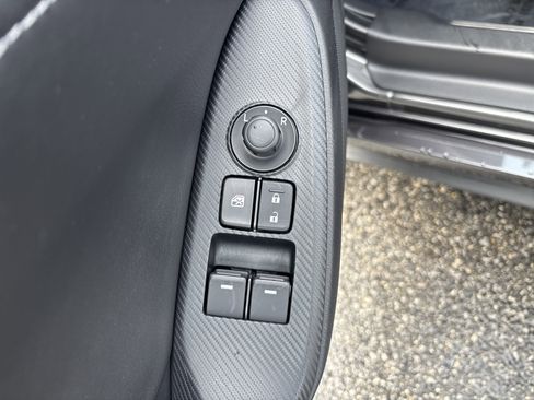 Used 2024 MAZDA MX-5 Miata Grand Touring RWD image 17