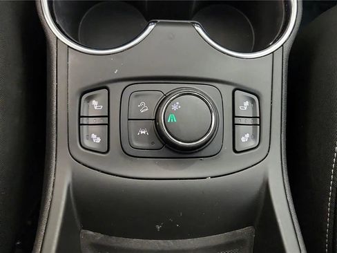 Used 2023 GMC Terrain SLT FWD image 38
