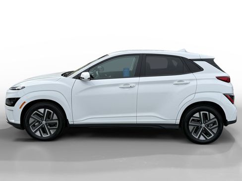 Certified 2023 Hyundai Kona SE image 2